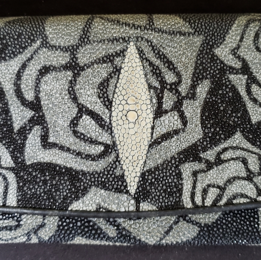Stingray Wallet - Picture 3 of 13